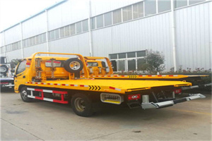 城步附近拖车救援搭电