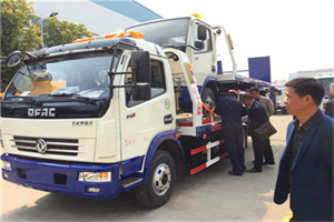 城步汽车道路救援拖车价格